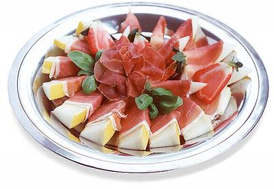 Fruchtig-herzhaft: Unsere Schinken-Melone-Platte, 24 K