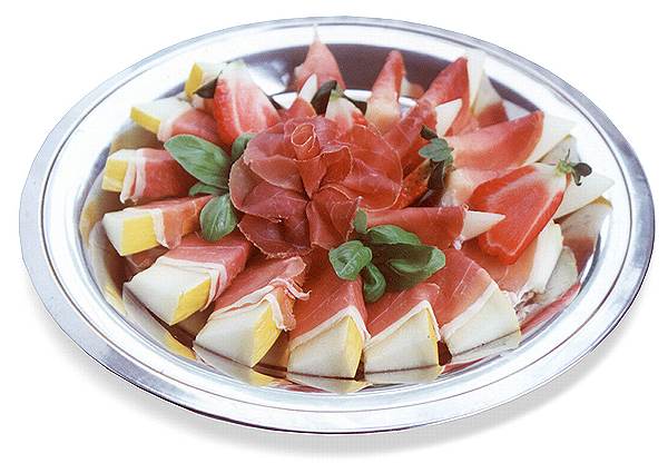 Fruchtig-herzhaft: Unsere Schinken-Melone-Platte ganz groß, 40 K